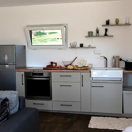Sauna Retreat Zabari, Valjevo